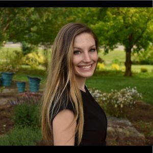 Meet your Posher, Brooke